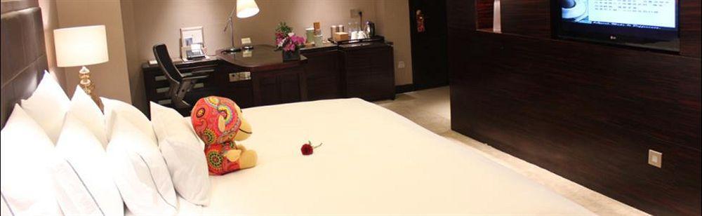 Riviera Hotel Ningbo Eksteriør bilde